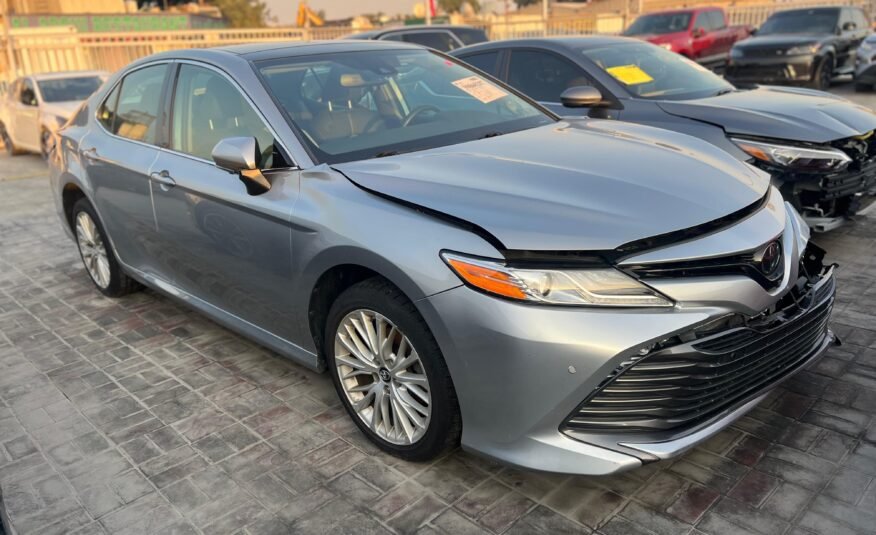 TOYOTA CAMRY XLE