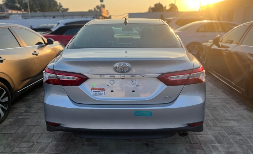 TOYOTA CAMRY XLE