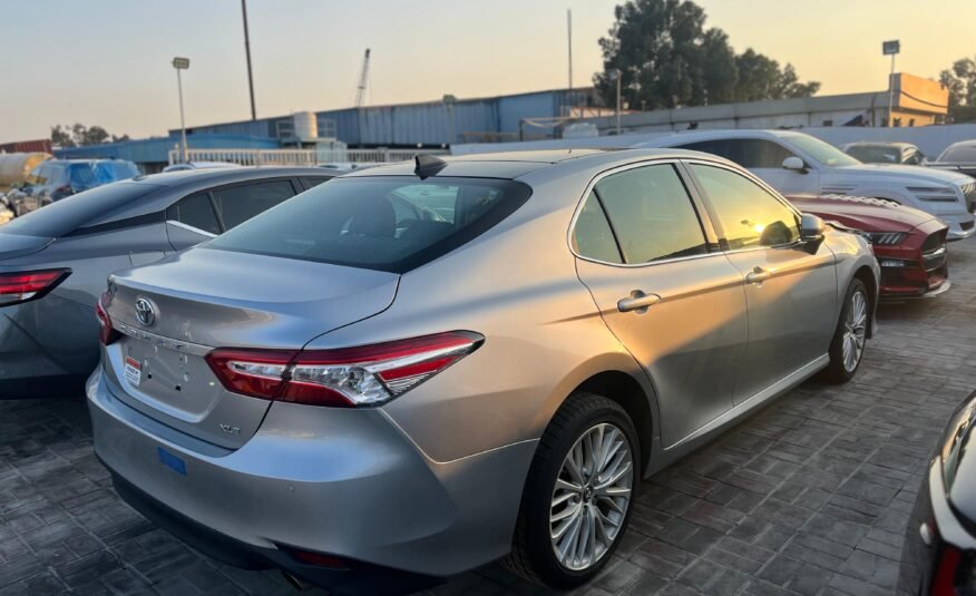 TOYOTA CAMRY XLE