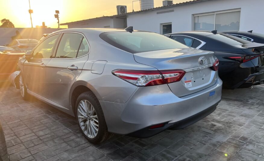 TOYOTA CAMRY XLE